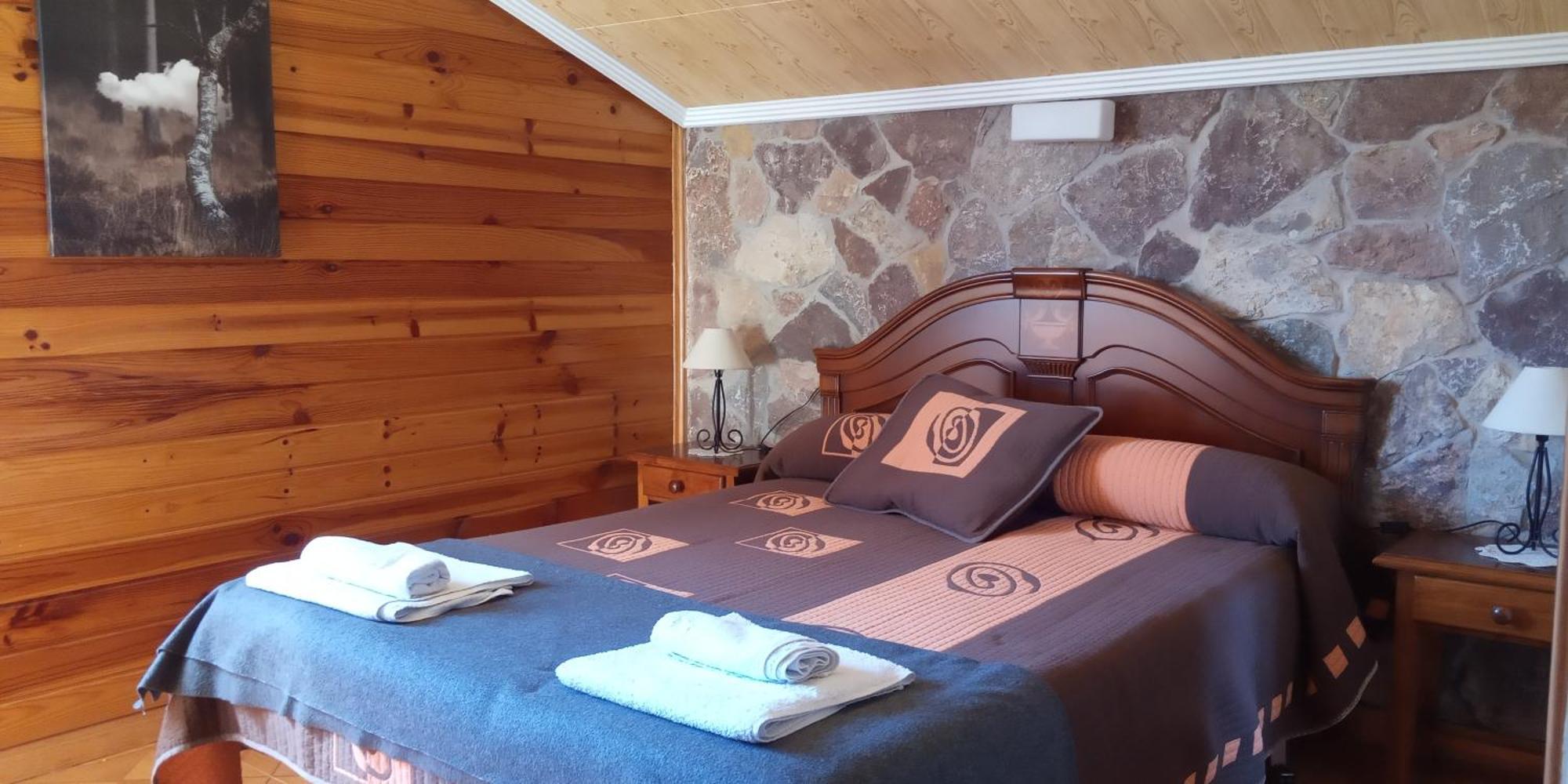 Hostal La Collada De Aralla Аралья-де-Луна Экстерьер фото